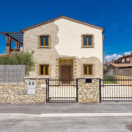 Brioni With Pool By Rentistra Villa *