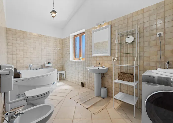 Brioni With Pool By Rentistra Villa Čabrunići