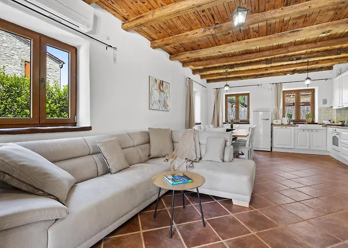 Brioni With Pool By Rentistra * Čabrunići