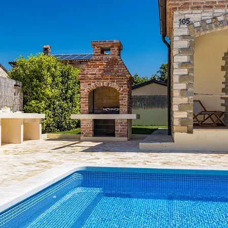 Villa Brioni With Pool By Rentistra *